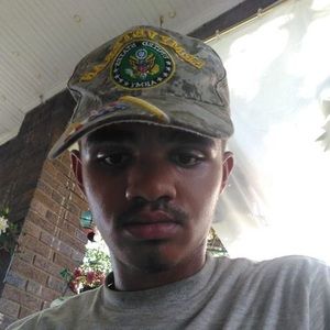 Meet your Posher, Devin